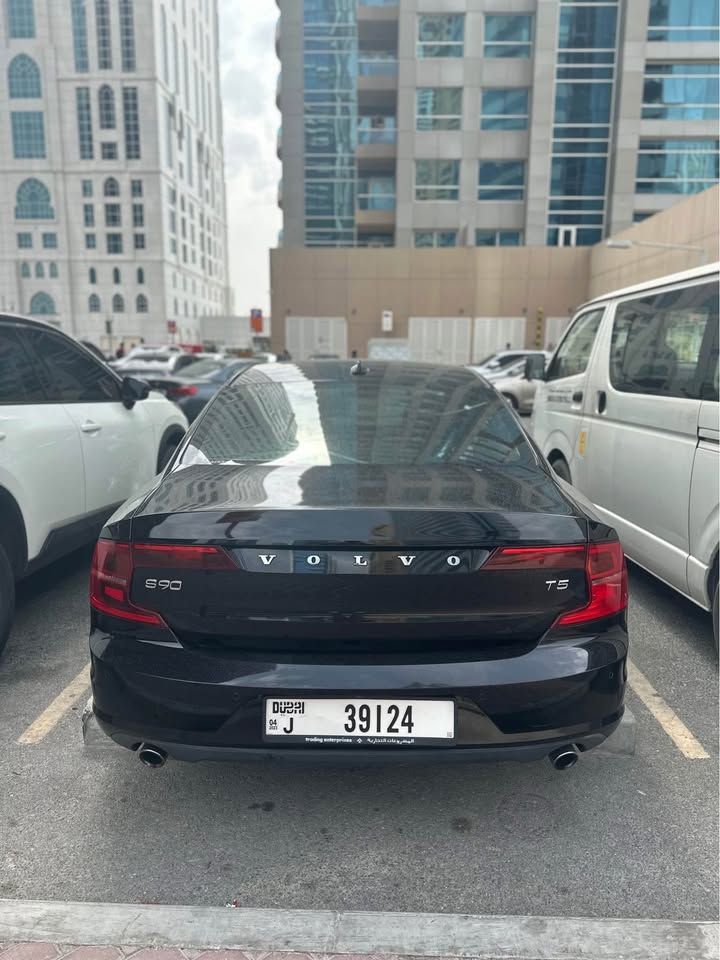 2017 فولفو آس٩٠ Inscription