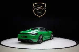 2023 بورش 718