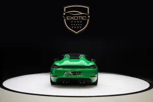 2023 بورش 718