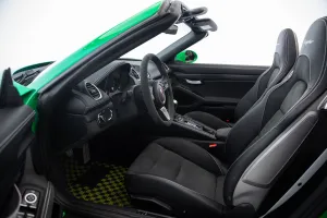 2023 بورش 718