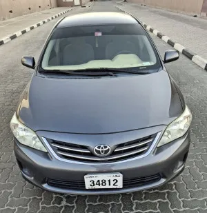 2013 تويوتا كورولا Base