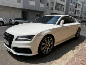 2012 اودي آي ٧ Prestige
