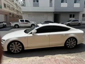 2012 اودي آي ٧ Prestige