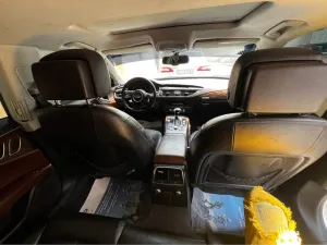2012 اودي آي ٧ Prestige