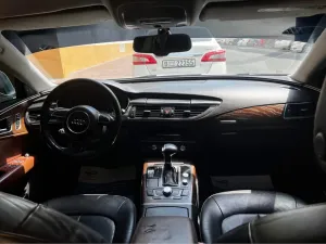 2012 اودي آي ٧ Prestige