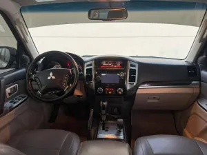 2017 Mitsubishi Pajero GLS