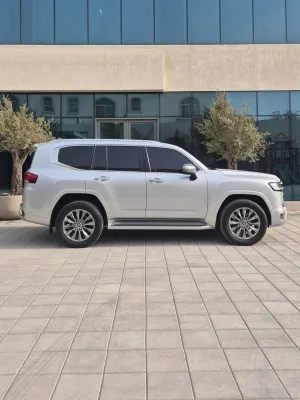 2023 تويوتا لاند كروزر VXR