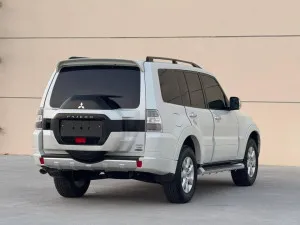 2017 Mitsubishi Pajero GLS