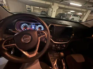 2014 جييب شيروكي Sport