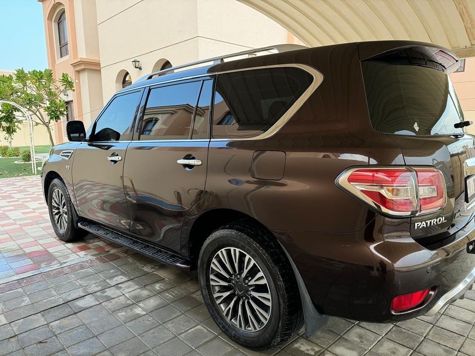 2017 Nissan Patrol LE Platinum city
