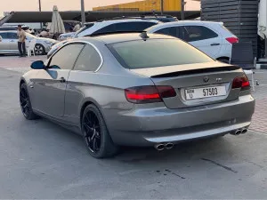 2009 بي أم دابليو الفئة - 3 320i