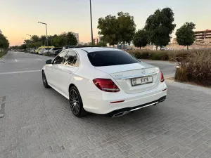 2017 مرسيدس-بنز الفئة - E E300