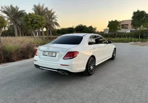 2017 مرسيدس-بنز الفئة - E E300