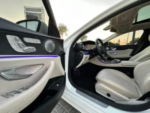 2017 مرسيدس-بنز الفئة - E E300