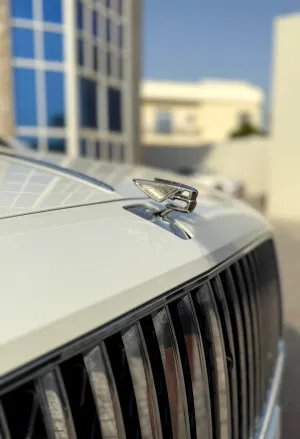 2023 بنتلي فلاينج سبير V8