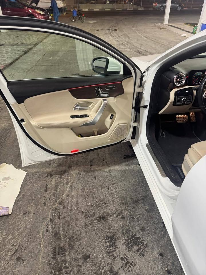 2019 مرسيدس-بنز الفئة - A A220 Sedan