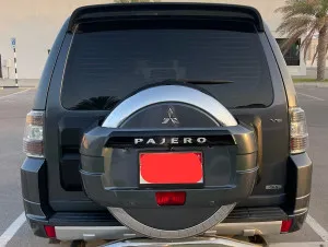 2010 Mitsubishi Pajero Signature Edition