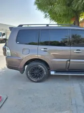 2012 Mitsubishi Pajero Signature Edition