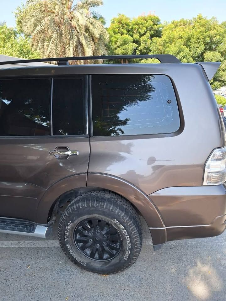 2012 Mitsubishi Pajero Signature Edition
