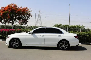 2017 مرسيدس-بنز الفئة - E E300