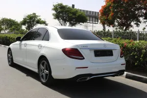 2017 مرسيدس-بنز الفئة - E E300