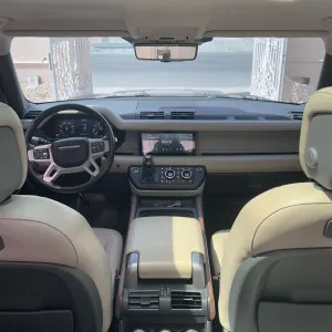 2021 لاند روفر ديفندر P300