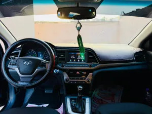 2018 Hyundai Elentra SE