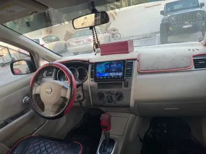 2013 نيسان تيدا S