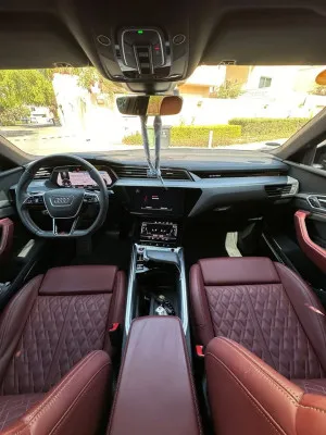2023 Audi e-tron Prestige