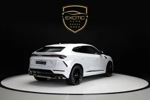 2022 لامبورجيني اوروس STD
