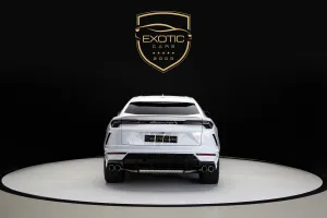 2022 لامبورجيني اوروس STD