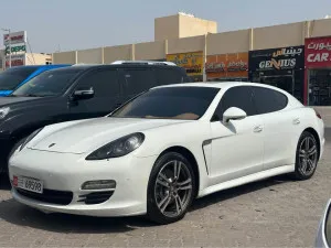2013 بورش باناميرا 4S