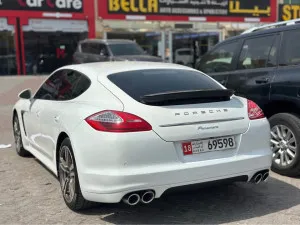 2013 بورش باناميرا 4S