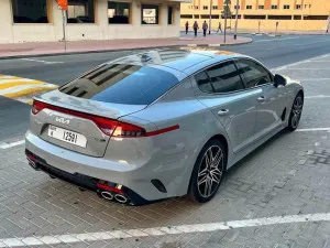 2022 كيا ستينجر GT