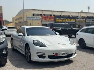 2013 بورش باناميرا 4S