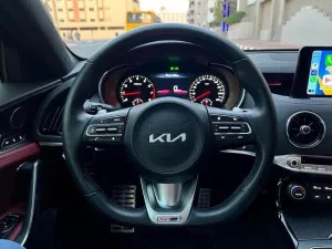 2022 كيا ستينجر GT