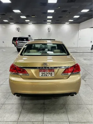 2011 Toyota Avalon Exclusive