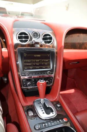 2013 بنتلي كونتيننتال GT V8