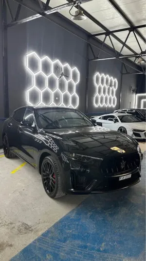 2022 مازيراتي ليفانتي Modena