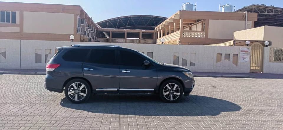 2013 نيسان باثفايندر S