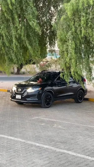 2017 نيسان روج SL