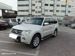 2011 ميتسوبيشي باجيرو GLS