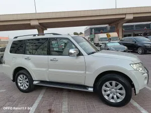 2011 ميتسوبيشي باجيرو GLS