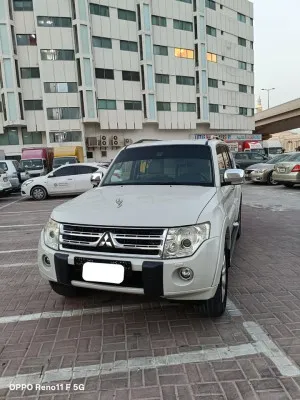 2011 ميتسوبيشي باجيرو GLS