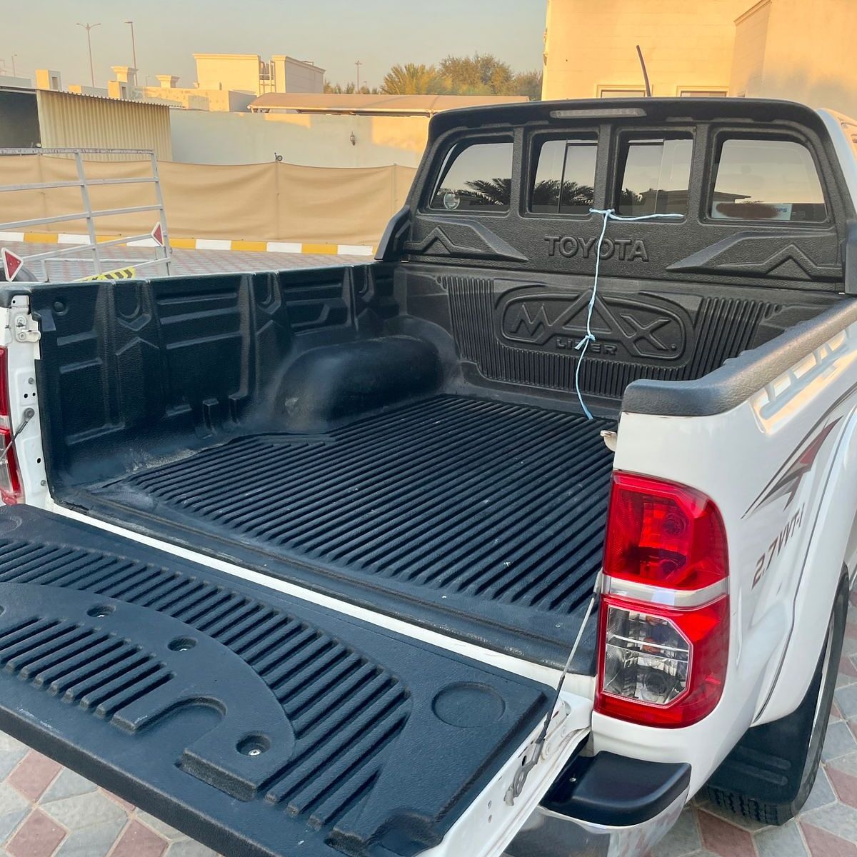 2014 Toyota Hilux G