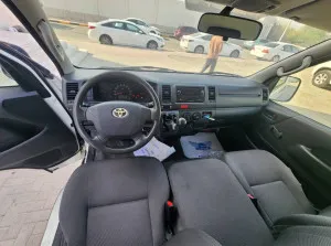 2018 تويوتا هياس Commuter GL