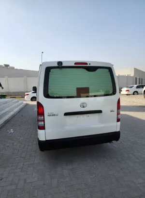 2018 تويوتا هياس Commuter GL