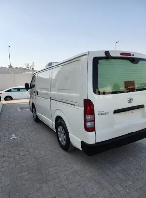 2018 تويوتا هياس Commuter GL