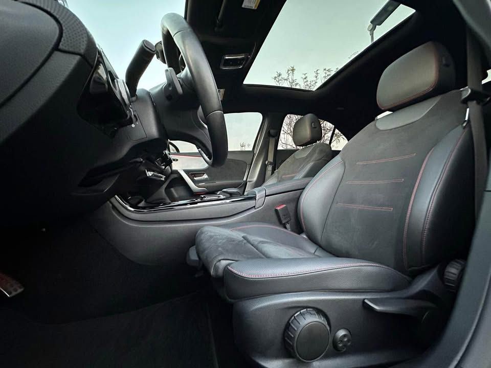 2022 مرسيدس-بنز الفئة - A A220 Sedan