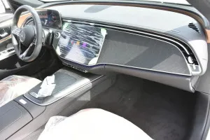 2025 Mercedes-Benz E-Class E200